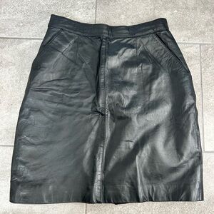 Adler Vintage Black Genuine Leather Skirt with pockets size 7/8
